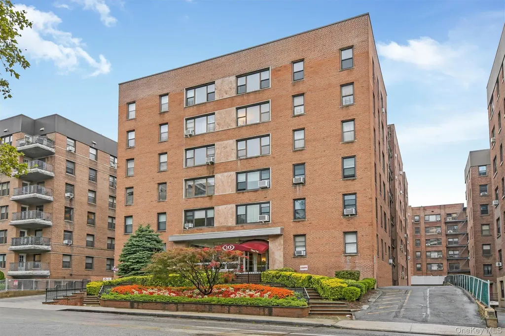 10 N Broadway White Plains NY 10601