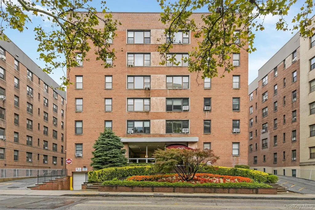 10 N Broadway White Plains NY 10601