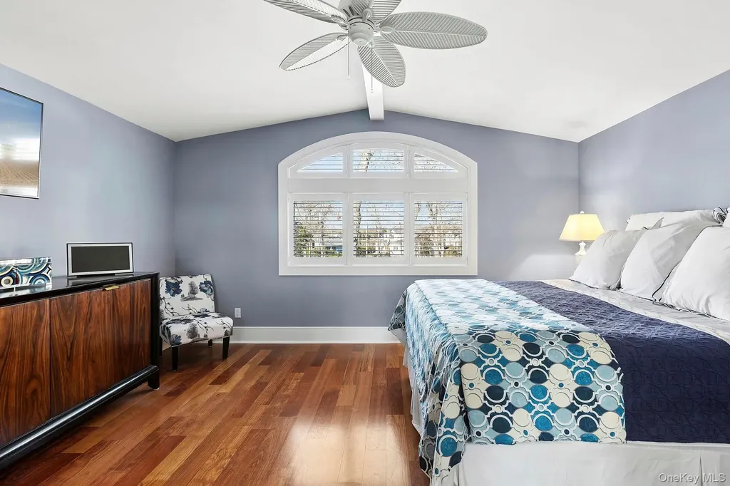8 Canal Way Hampton Bays NY 11946