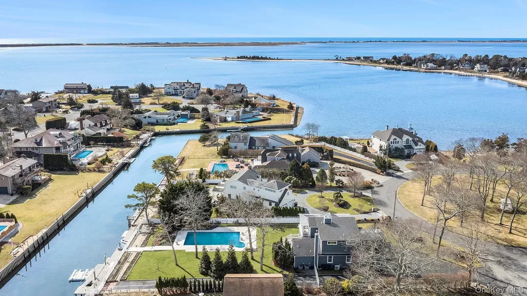 8 Canal Way Hampton Bays NY 11946