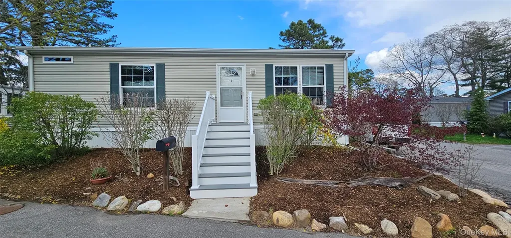 525-B26 Riverleigh Avenue Riverhead NY 11901