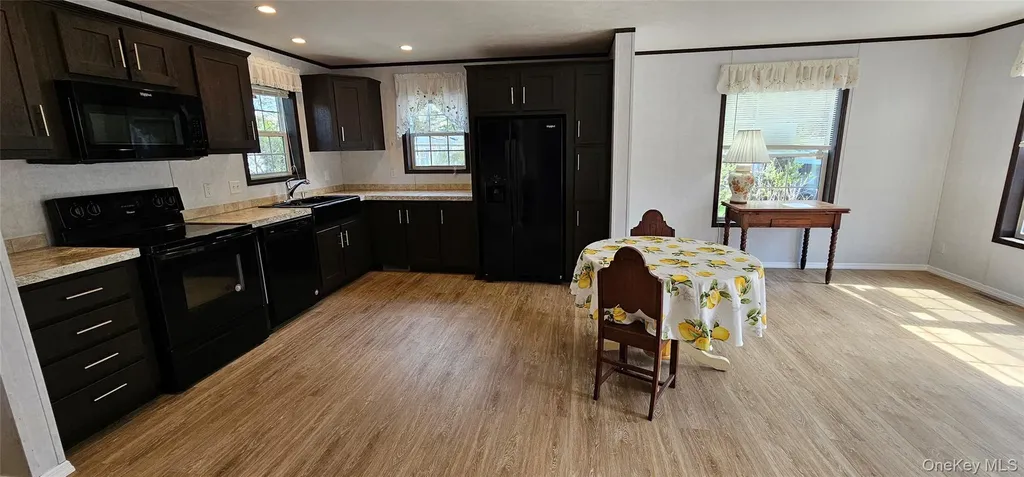525-B26 Riverleigh Avenue Riverhead NY 11901