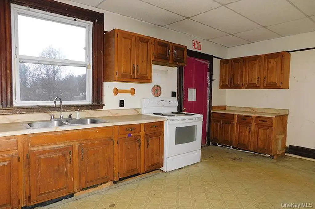 853 Salt Point Turnpike Poughkeepsie NY 12601