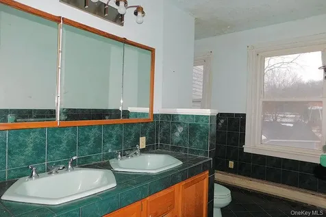 853 Salt Point Turnpike Poughkeepsie NY 12601