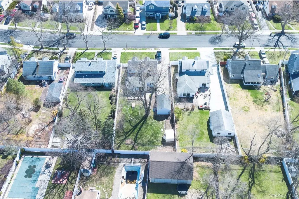 758 Wyngate Drive E Valley Stream NY 11580