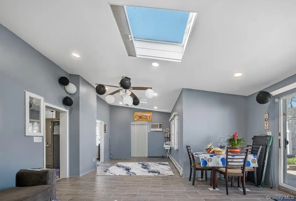 758 Wyngate Drive E Valley Stream NY 11580