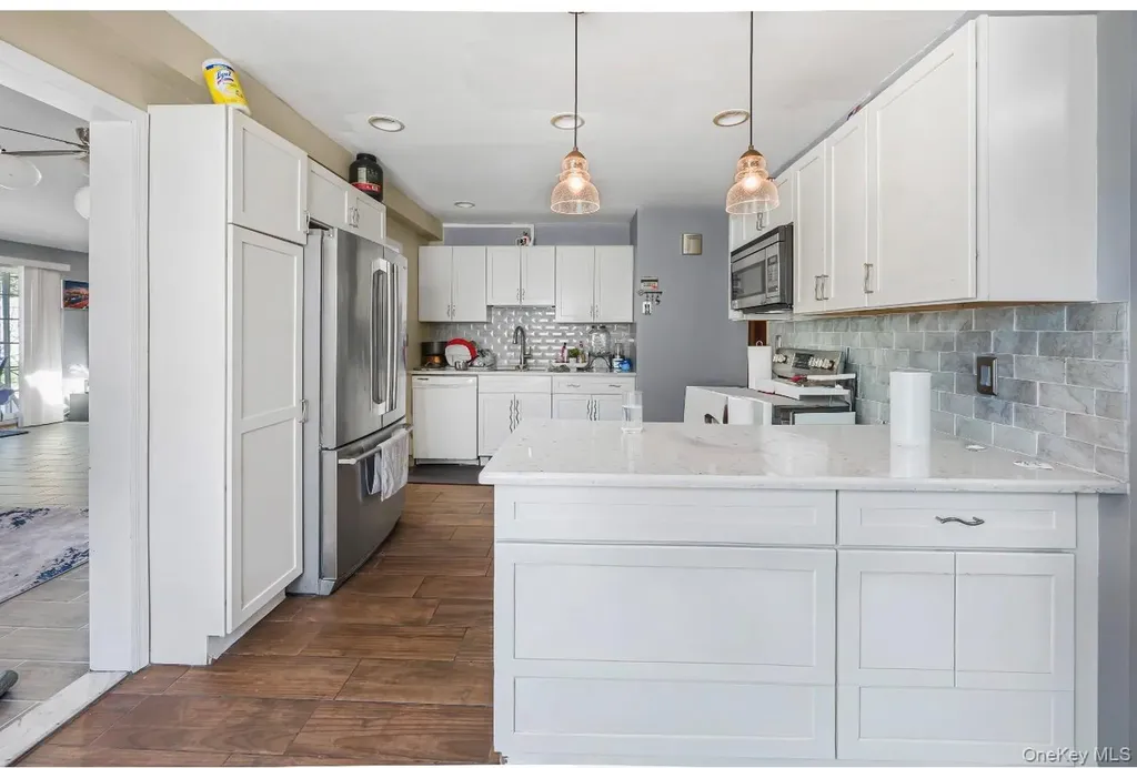 758 Wyngate Drive E Valley Stream NY 11580