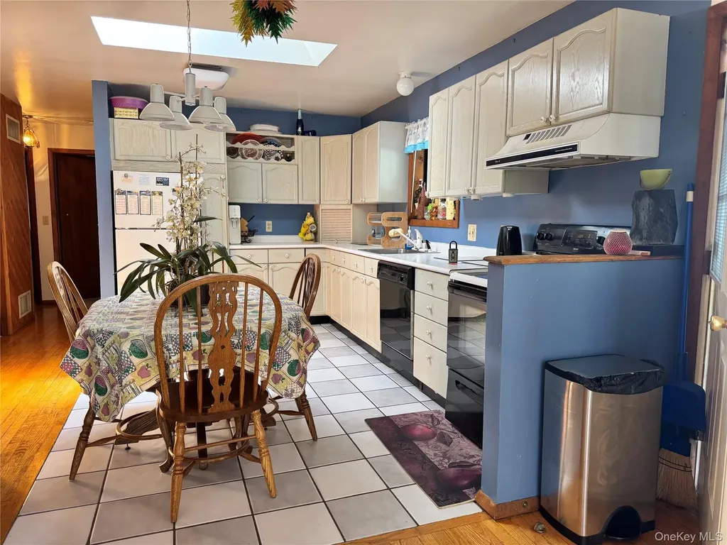 27 Gina Lane Smallwood NY 12778