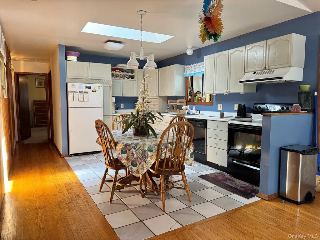 27 Gina Lane Smallwood NY 12778