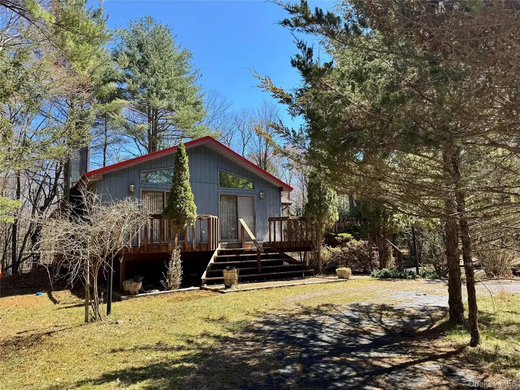 27 Gina Lane Smallwood NY 12778