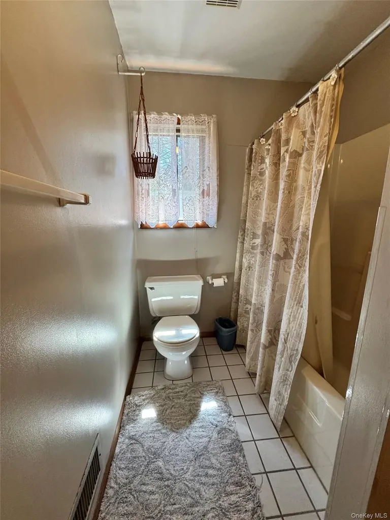 27 Gina Lane Smallwood NY 12778