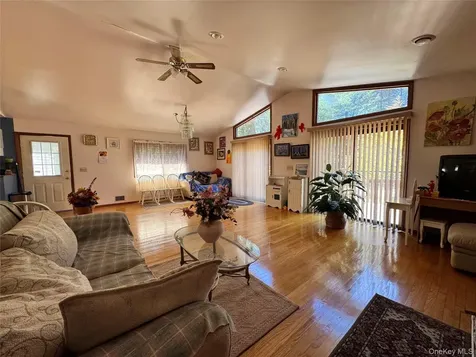 27 Gina Lane Smallwood NY 12778