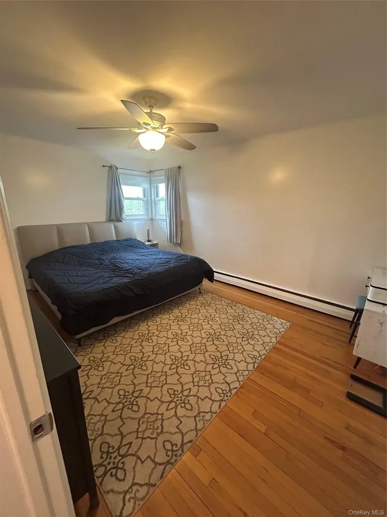 10 Kings Park Road Commack NY 11725