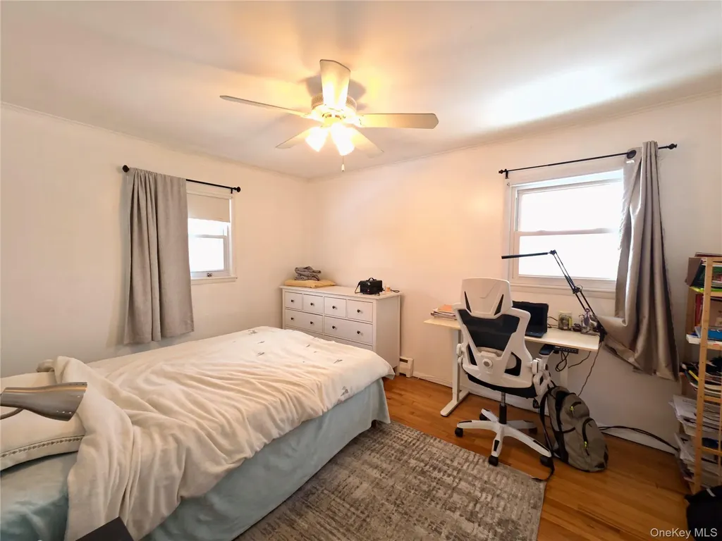 10 Kings Park Road Commack NY 11725