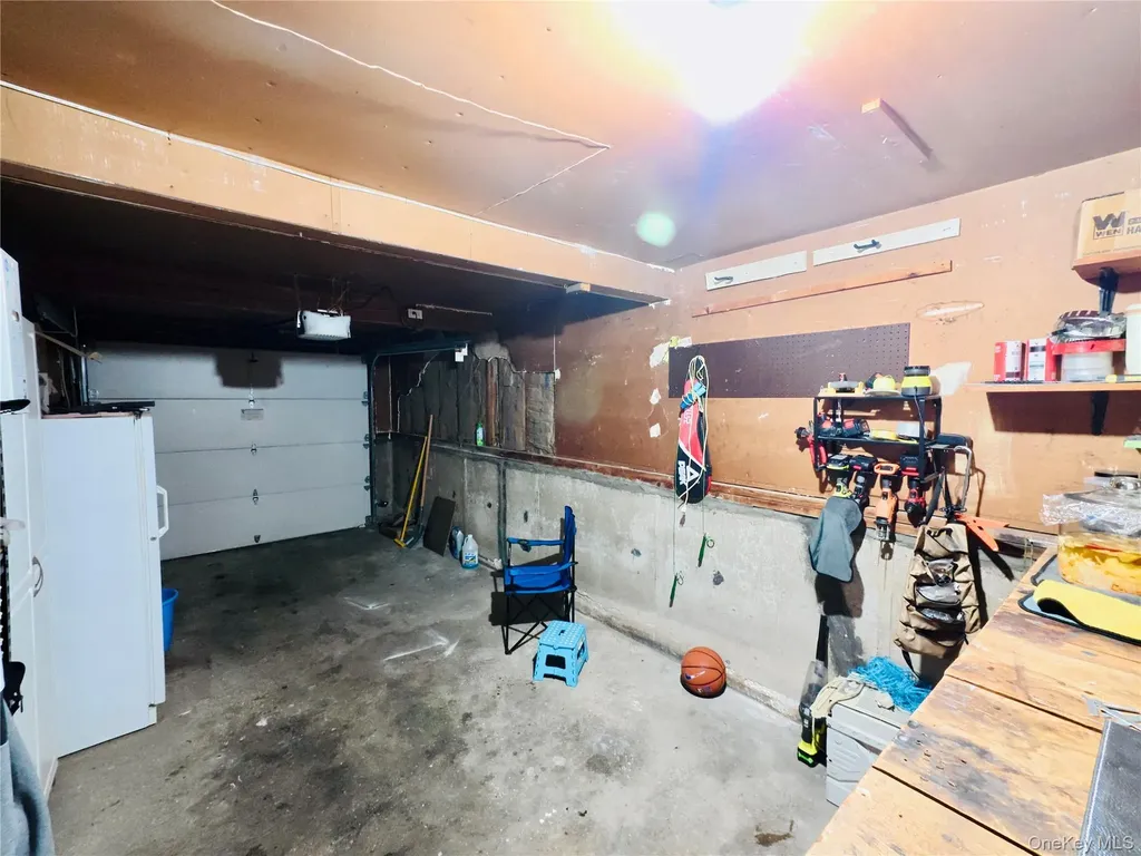 10 Kings Park Road Commack NY 11725