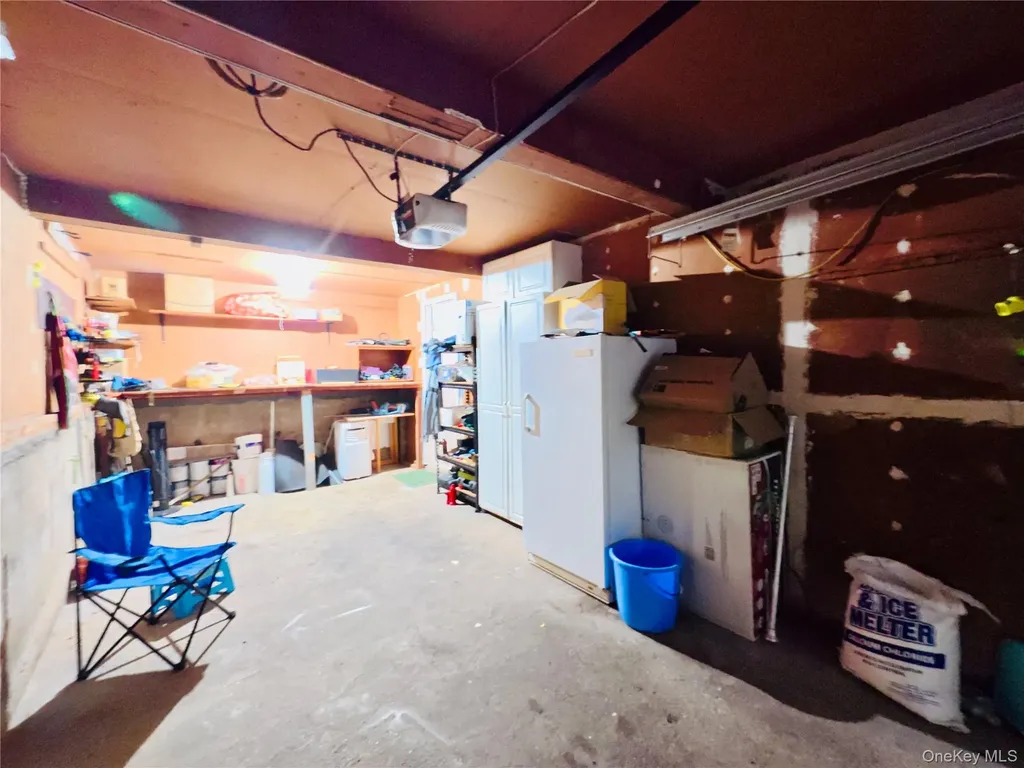 10 Kings Park Road Commack NY 11725