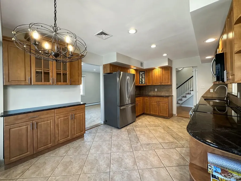 18 Lloyd Lane Nesconset NY 11767