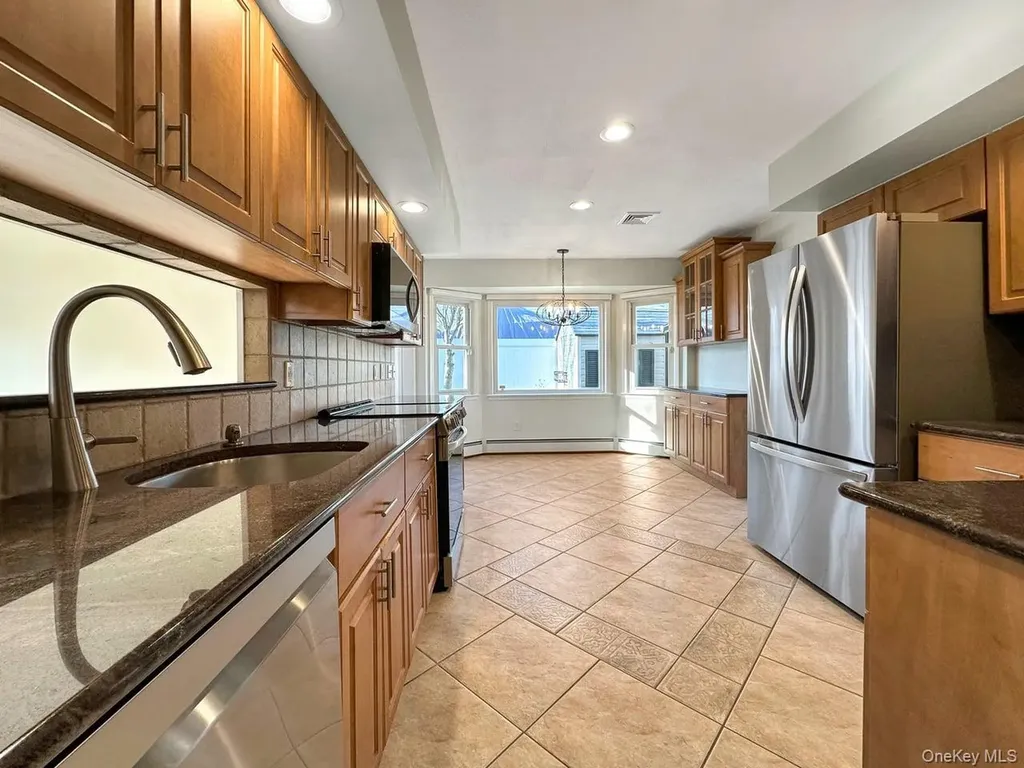 18 Lloyd Lane Nesconset NY 11767