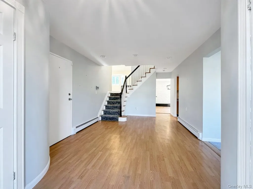 18 Lloyd Lane Nesconset NY 11767