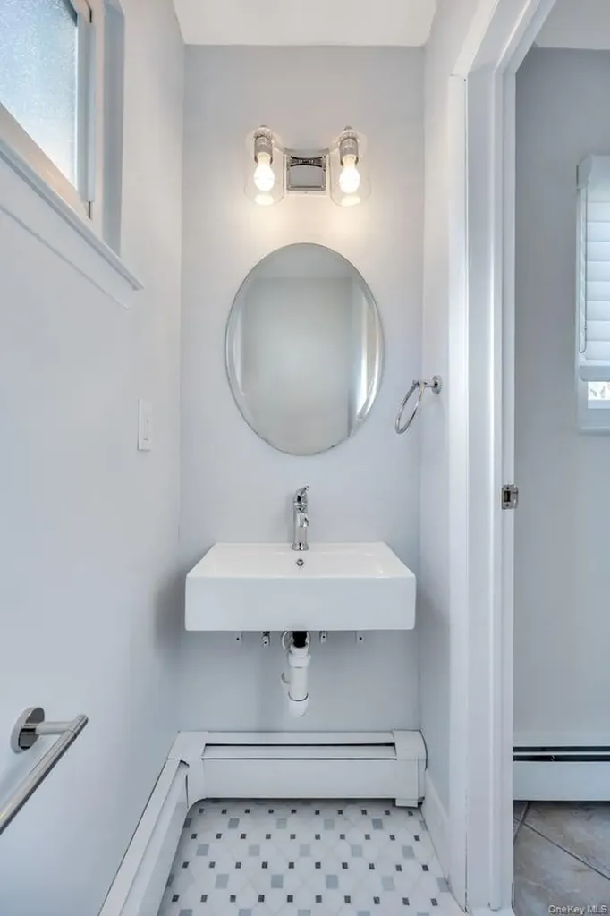18 Lloyd Lane Nesconset NY 11767