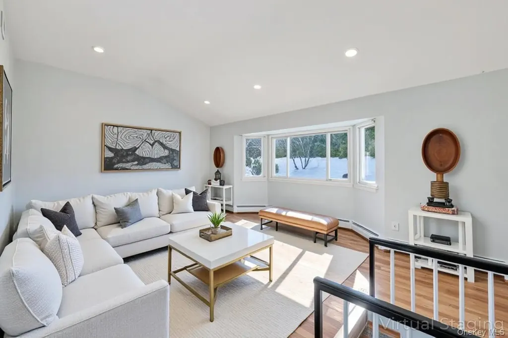 18 Lloyd Lane Nesconset NY 11767