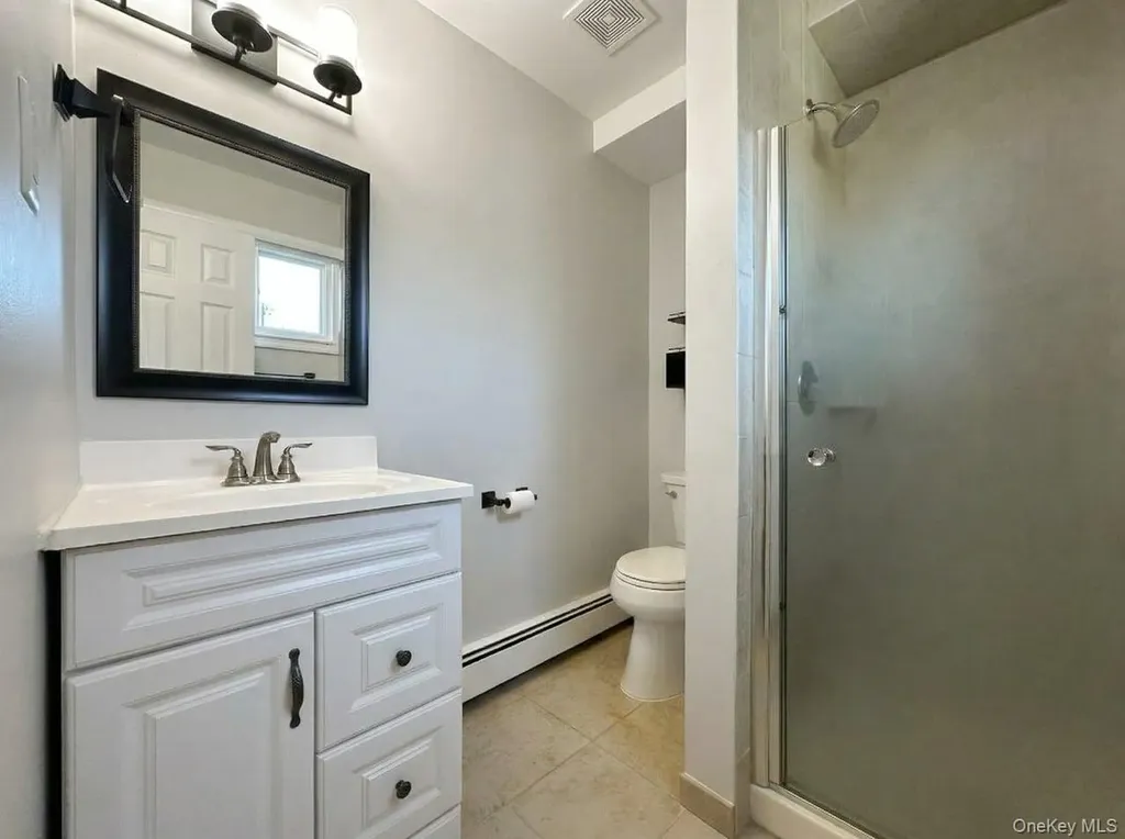 18 Lloyd Lane Nesconset NY 11767