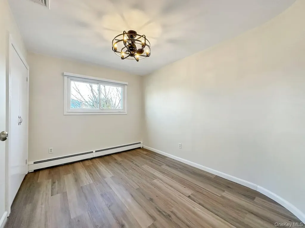 18 Lloyd Lane Nesconset NY 11767