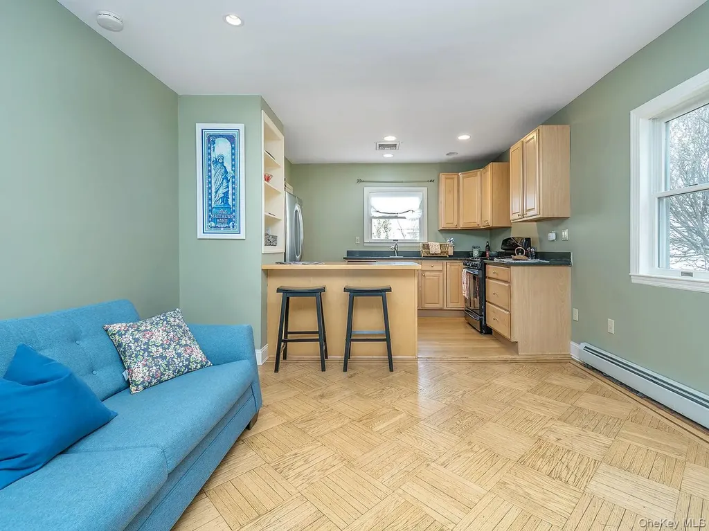 32 9th Avenue Sea Cliff NY 11579