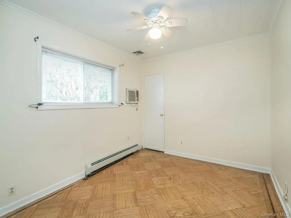 32 9th Avenue Sea Cliff NY 11579
