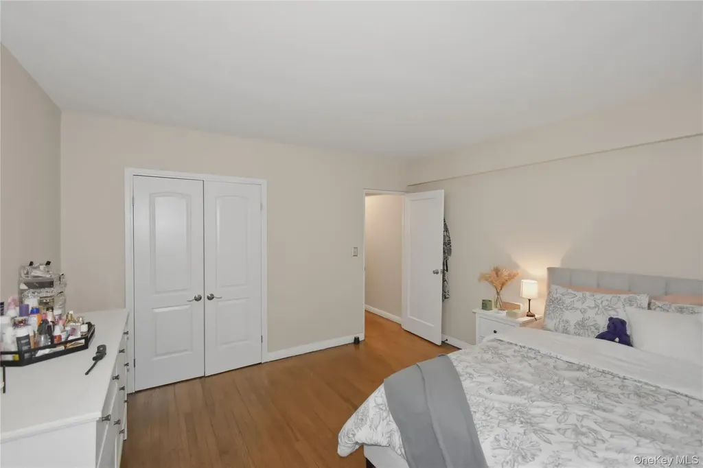 280 Collins Avenue Mount Vernon NY 10552
