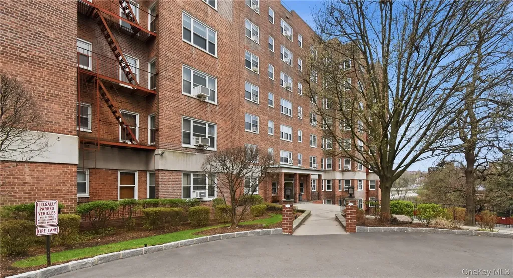 280 Collins Avenue Mount Vernon NY 10552