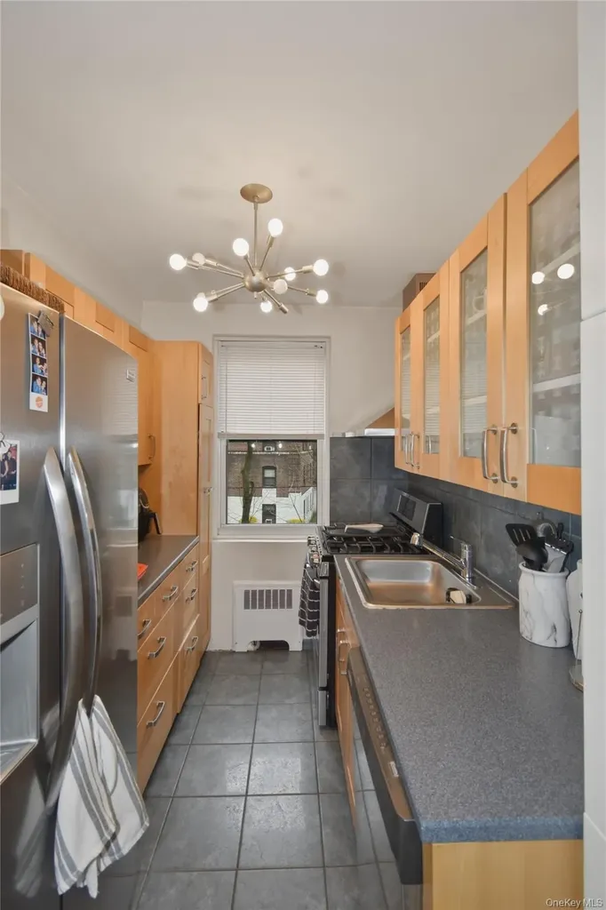 280 Collins Avenue Mount Vernon NY 10552