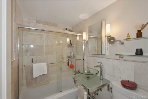 280 Collins Avenue Mount Vernon NY 10552