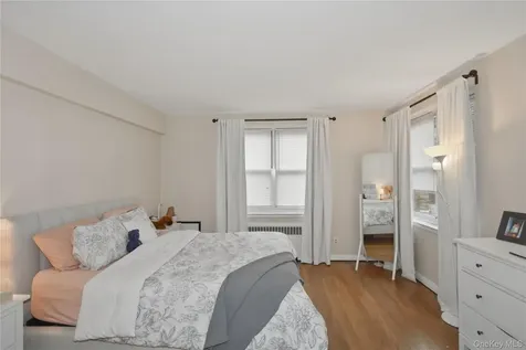 280 Collins Avenue Mount Vernon NY 10552