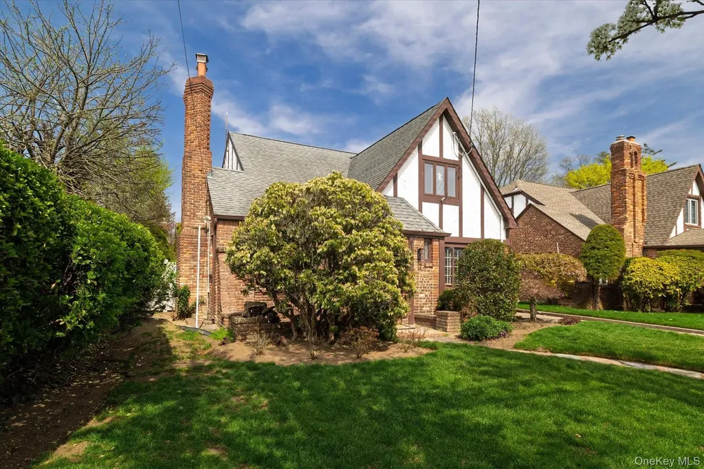 40 Horton Street Malverne NY 11565