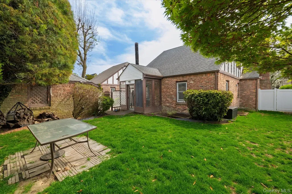 40 Horton Street Malverne NY 11565