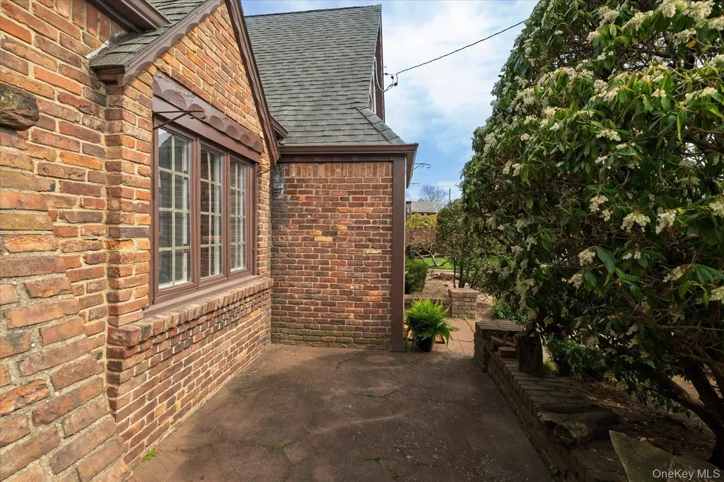40 Horton Street Malverne NY 11565