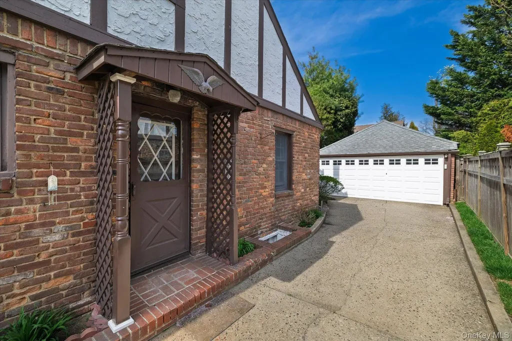 40 Horton Street Malverne NY 11565