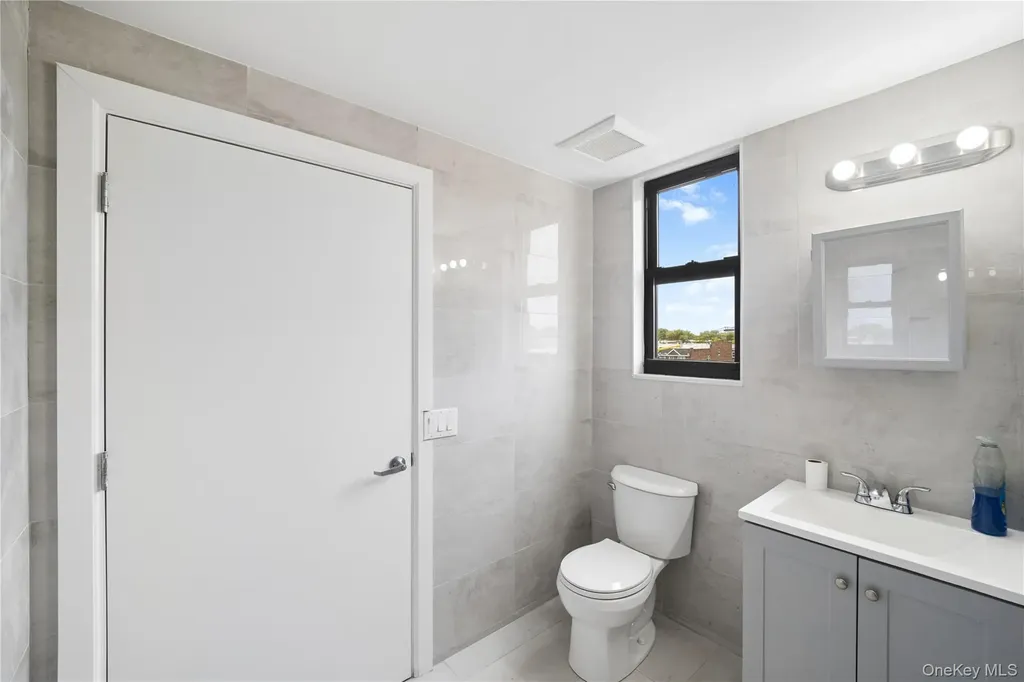 8623 Flatlands Avenue Brooklyn NY 11236
