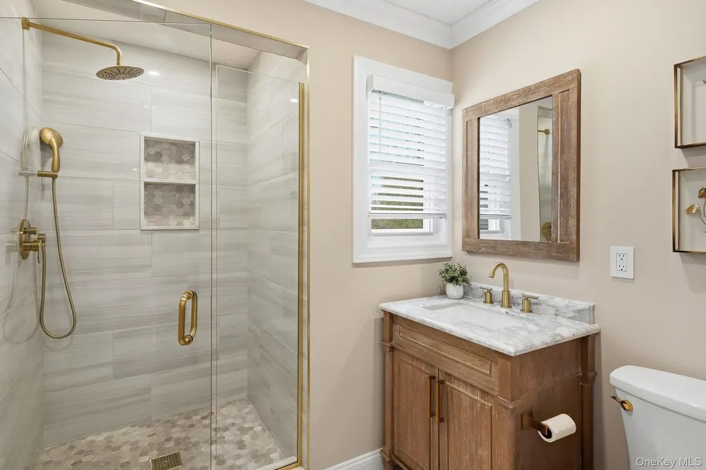 12 S Canterbury Road S Harrison NY 10528