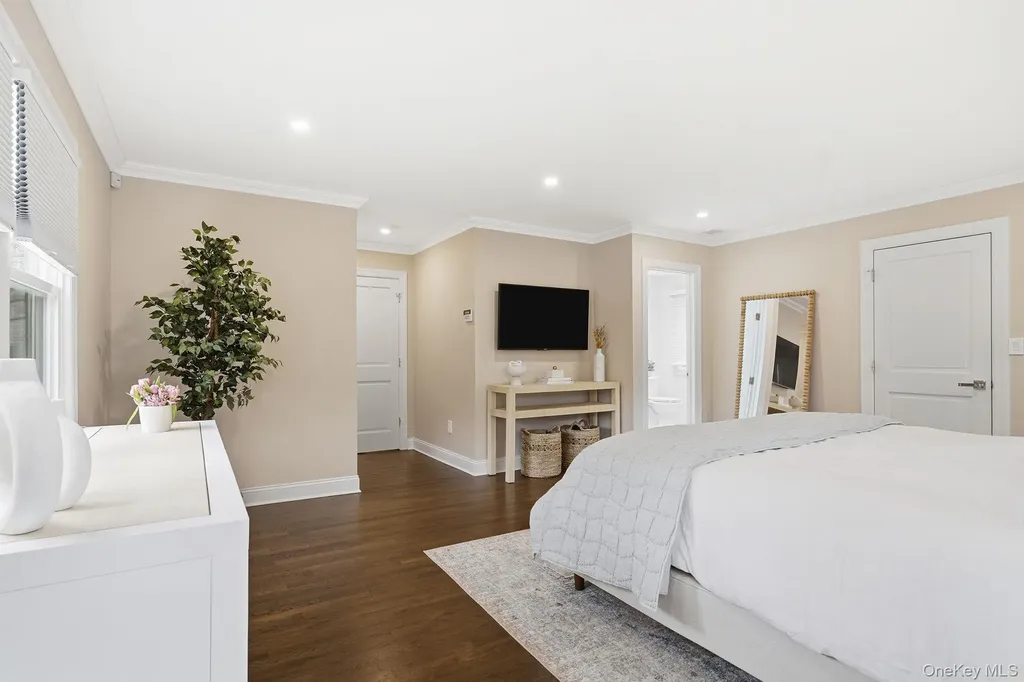 12 S Canterbury Road S Harrison NY 10528