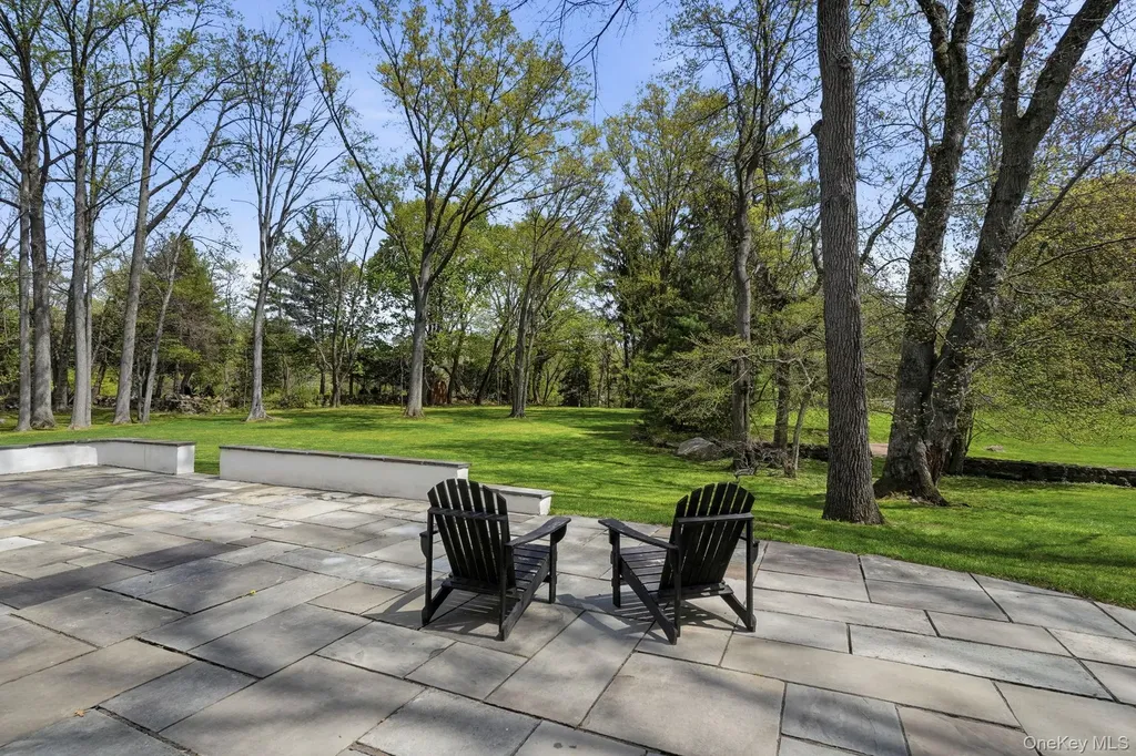 12 S Canterbury Road S Harrison NY 10528