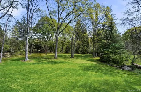 12 S Canterbury Road S Harrison NY 10528