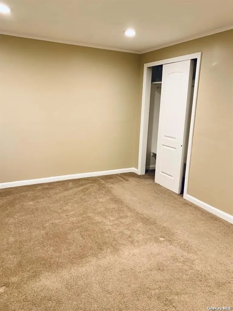 23 Ginny Lane Bethpage NY 11714