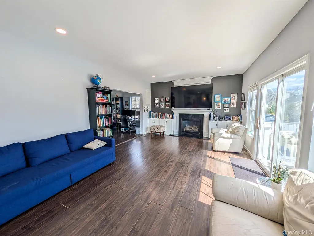 71 Elm Avenue Coram NY 11727