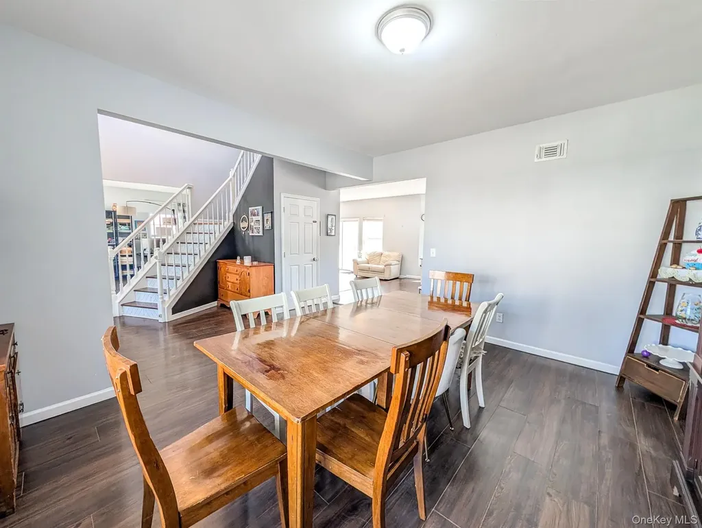 71 Elm Avenue Coram NY 11727