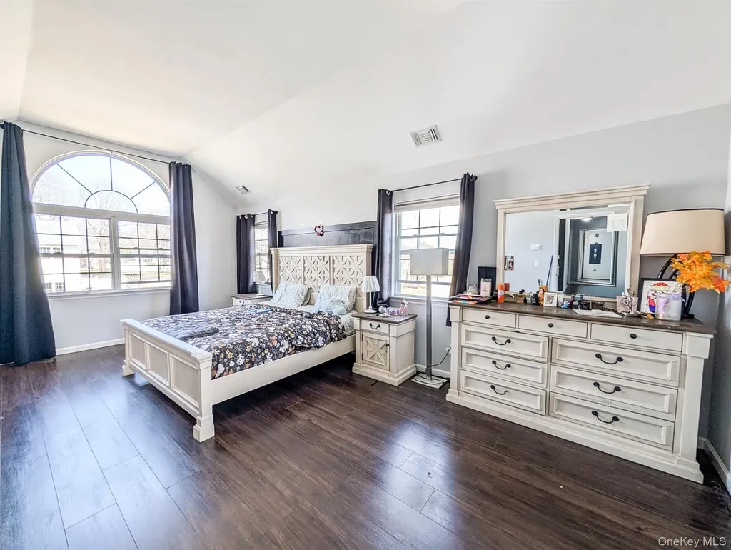 71 Elm Avenue Coram NY 11727