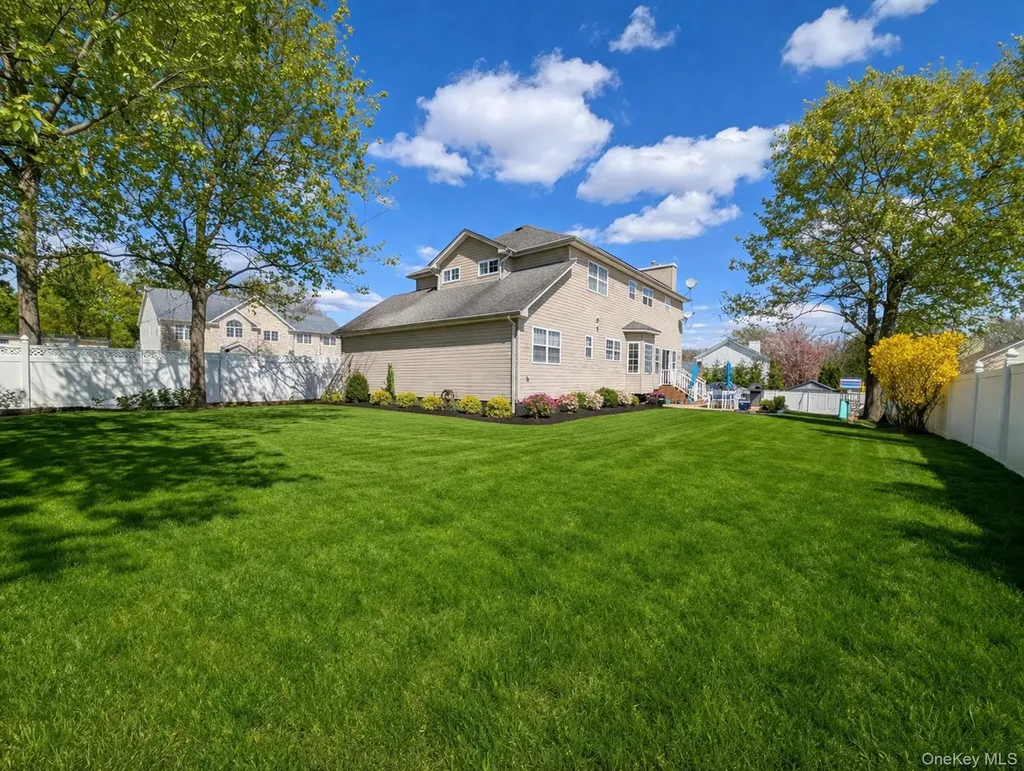 71 Elm Avenue Coram NY 11727
