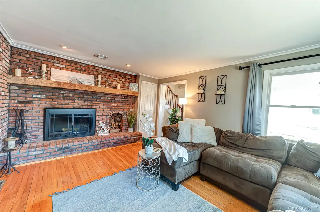 54 Westfield Drive Centerport NY 11721