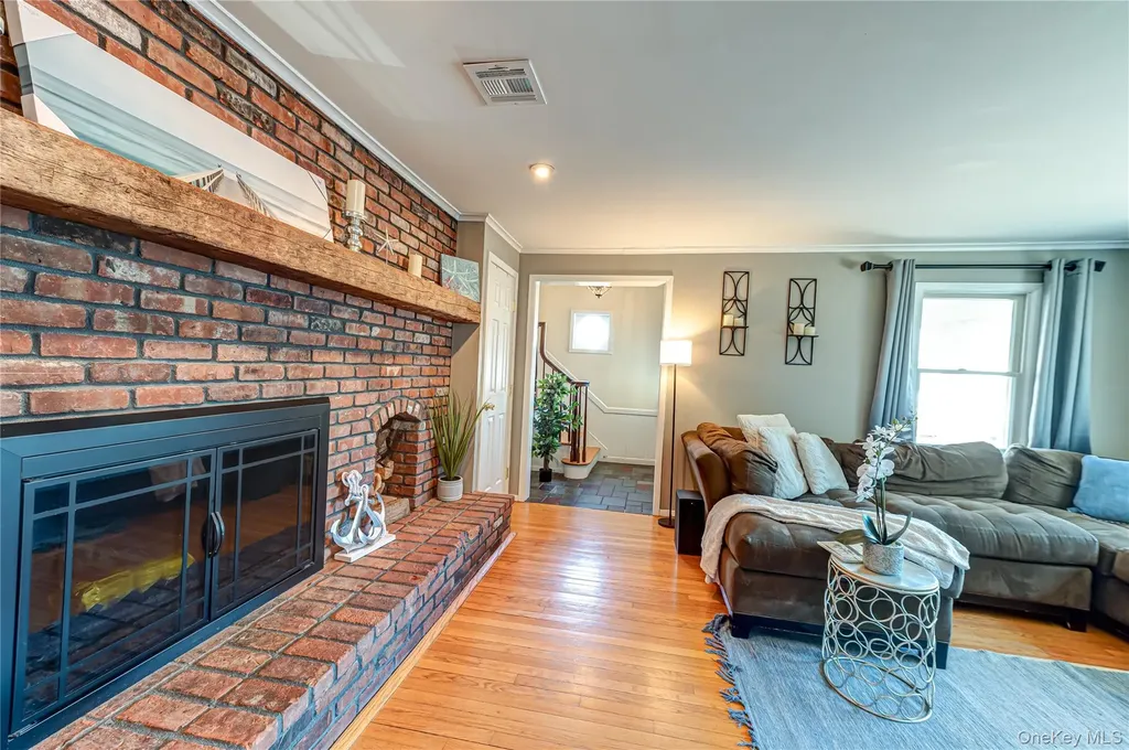 54 Westfield Drive Centerport NY 11721